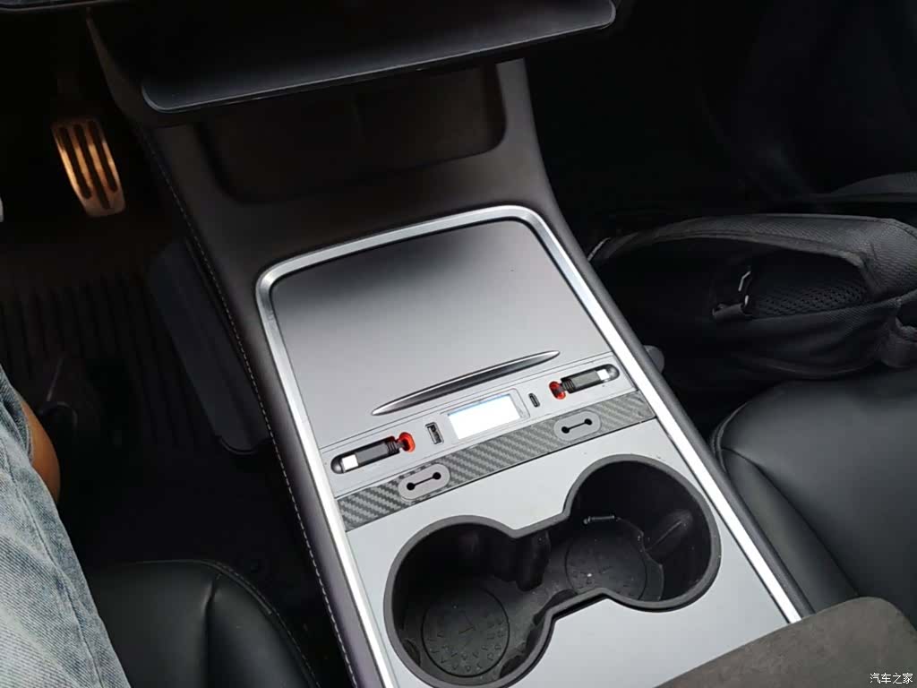 Tesla Model Y, 2021 14