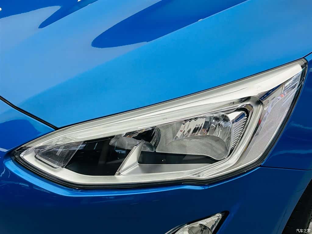 Ford Focus, 2019 11