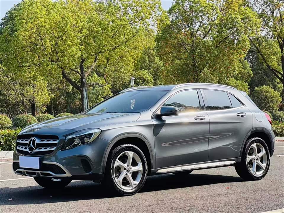 Mercedes-Benz GLA