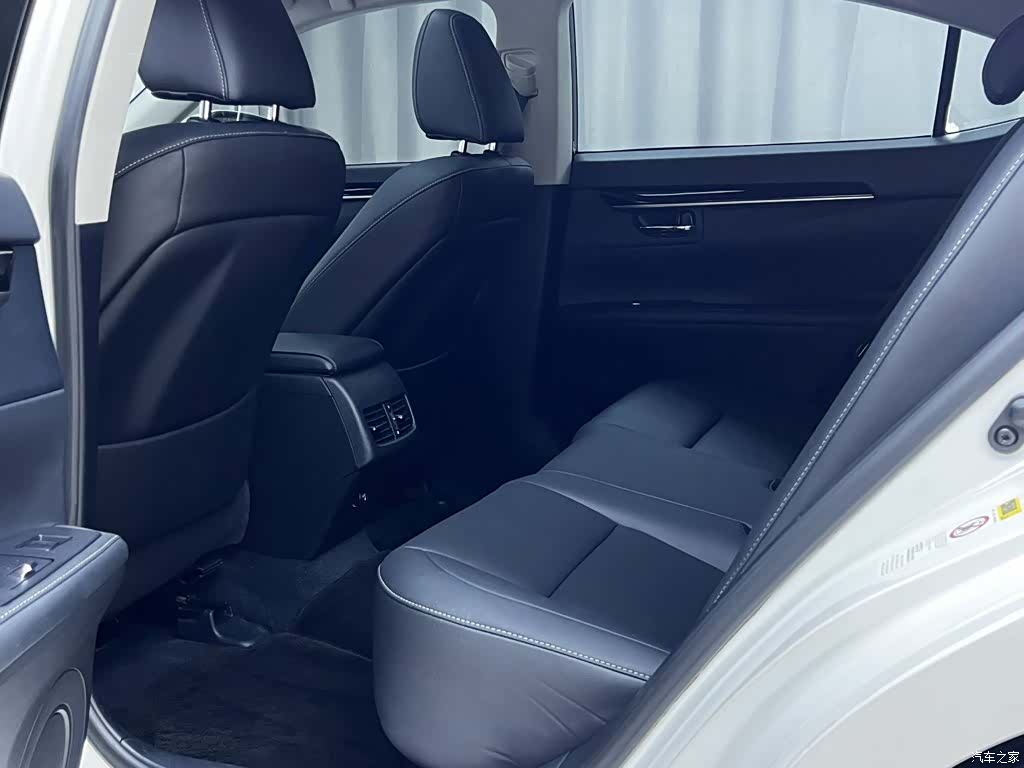 Lexus ES, 2014 все фото