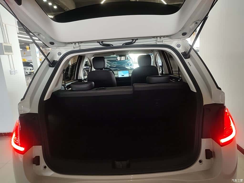 Wuling 360, 2024 19