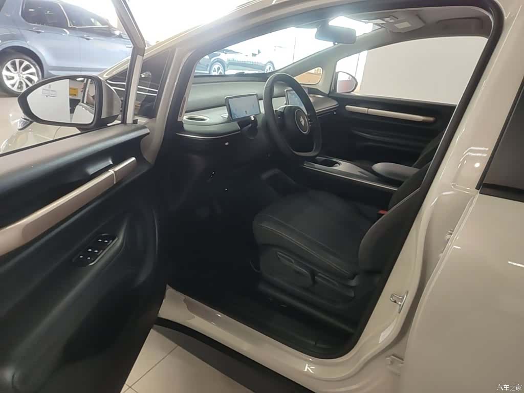 Wuling 360, 2024 16