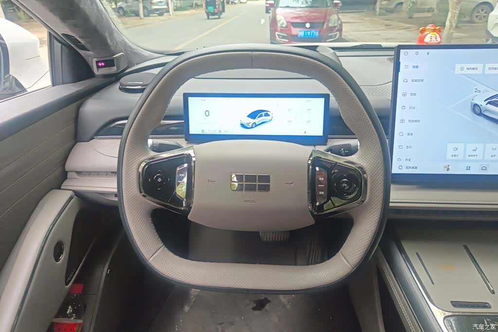 Geely 8, 2025 15