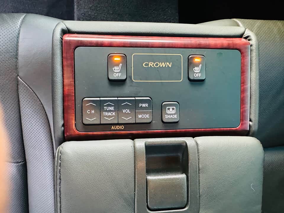 Toyota crown