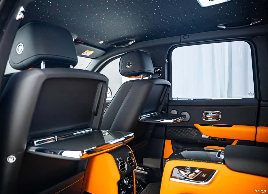 Rolls-Royce Cullinan, 2022 12