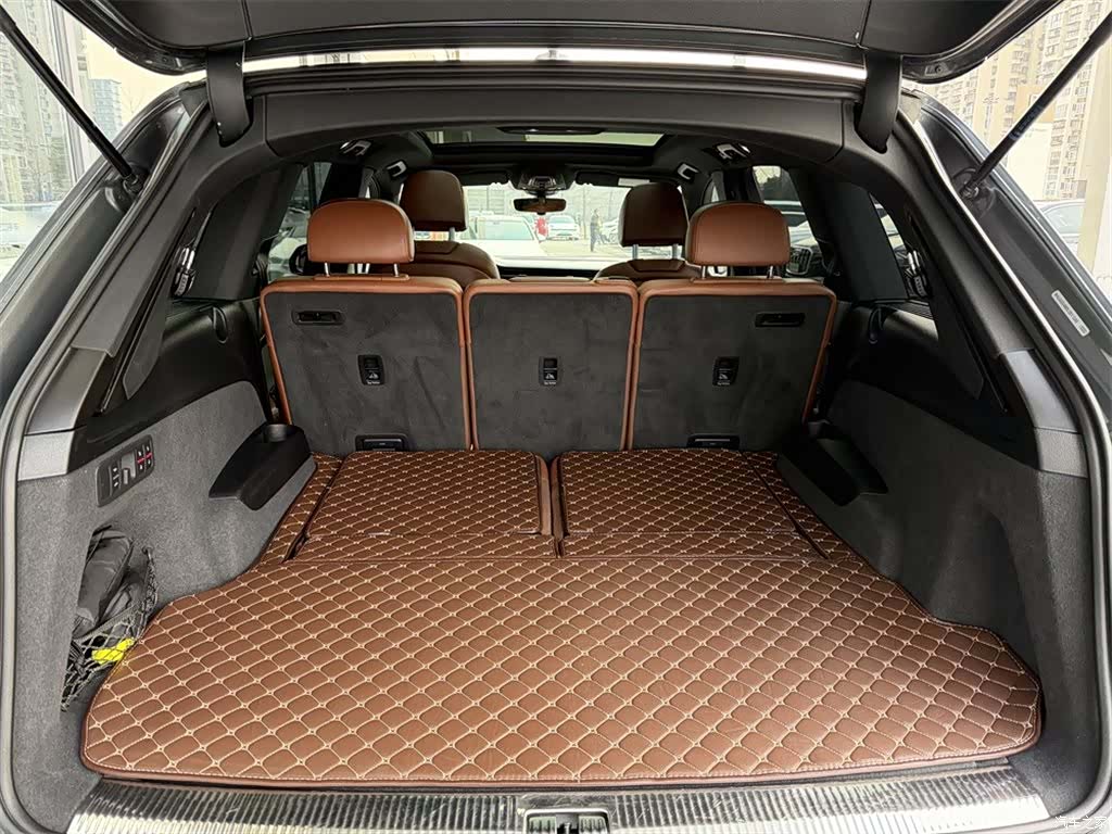 Audi Q7, 2023 9