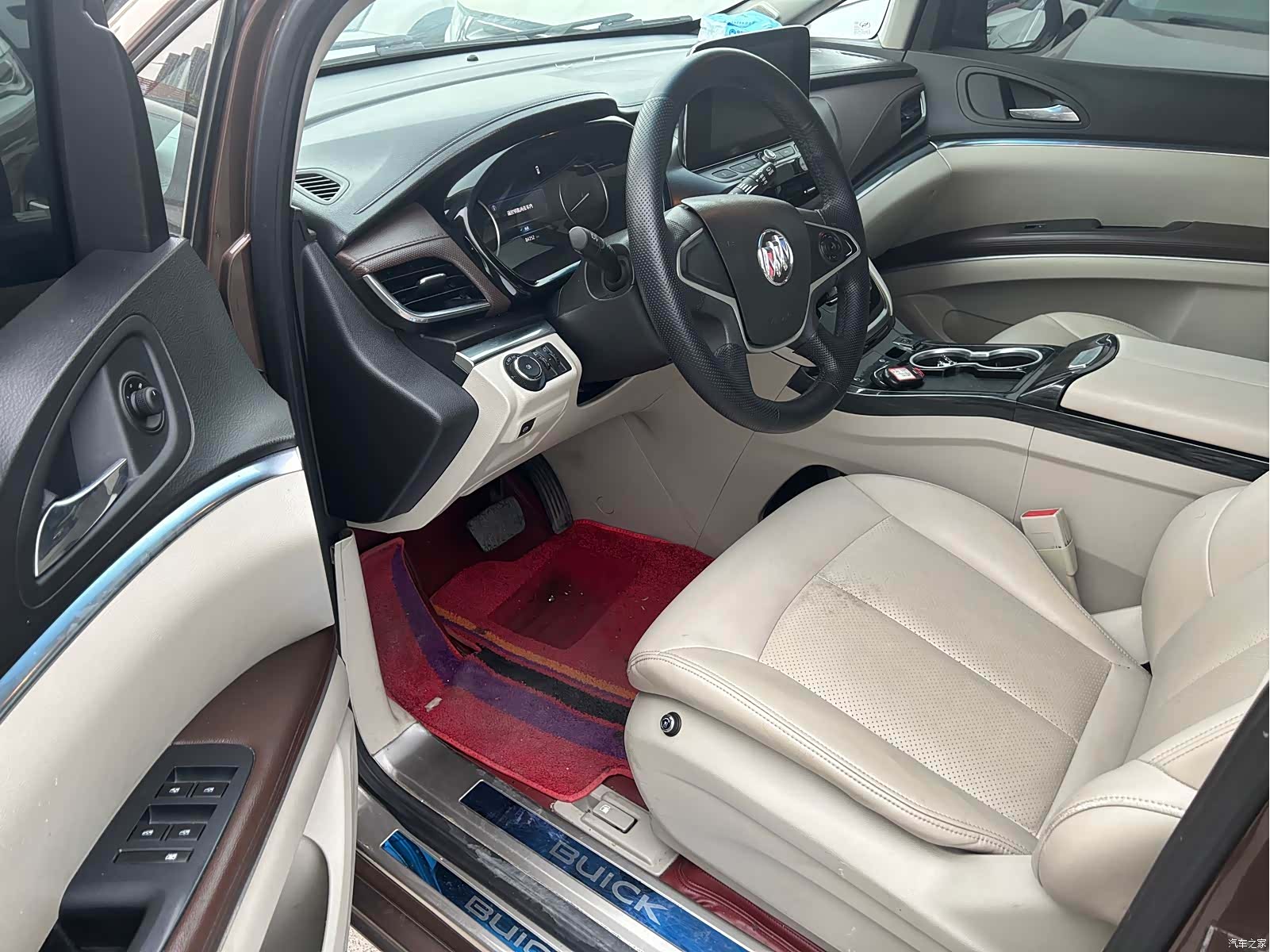 Buick GL8, 2022 3