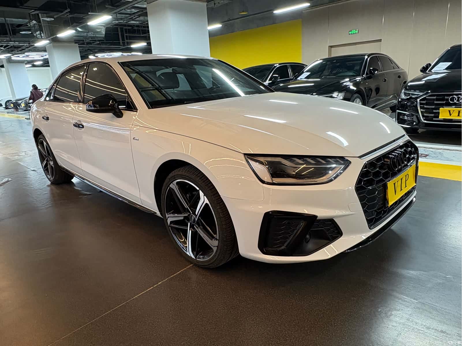 Audi A4L, 2025 3