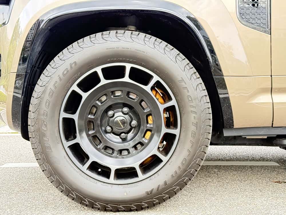 Land Rover Defender, 2026 30