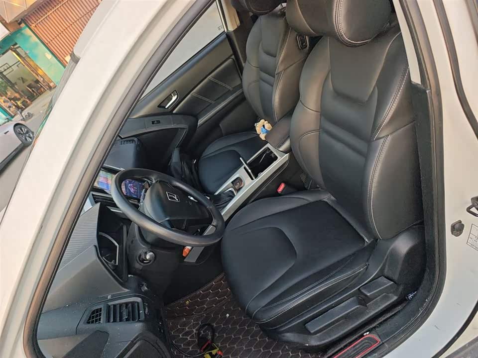 Luxgen Excellent 6 SUV