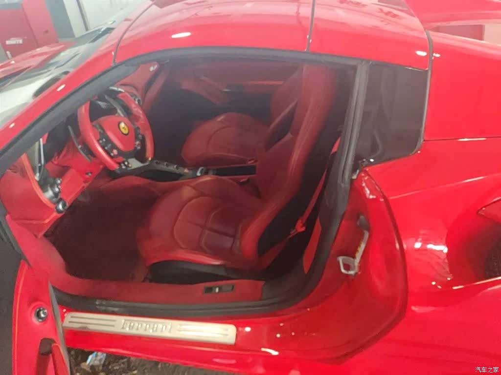 Ferrari 488, 2019 8
