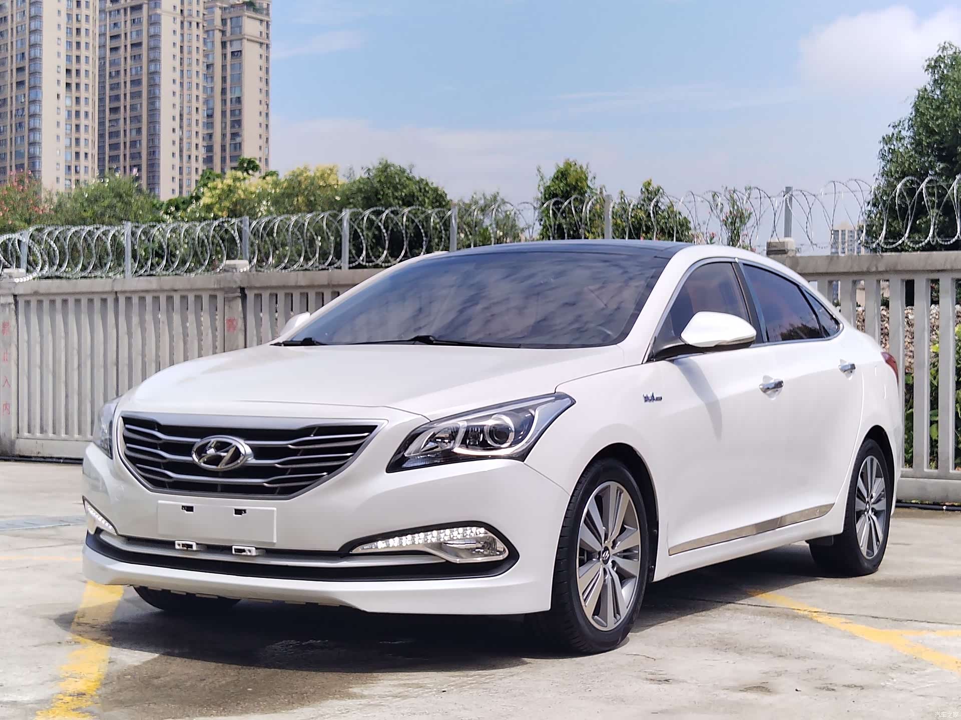 Hyundai GLS, 2016 1