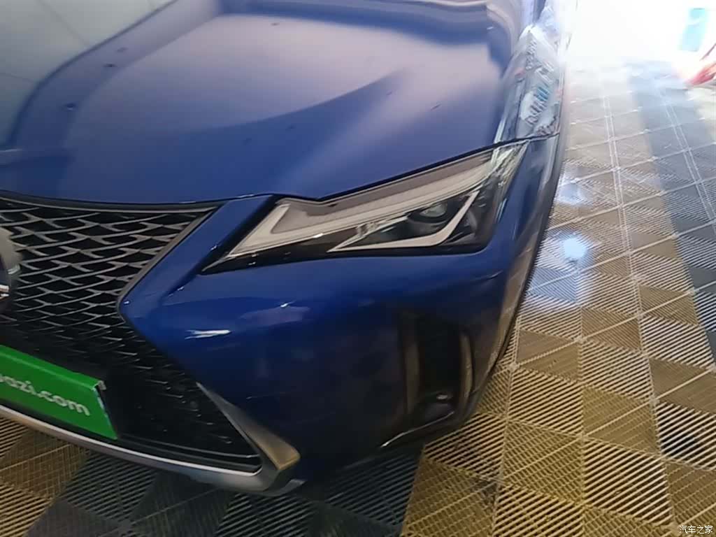 Lexus UX, 2019 24
