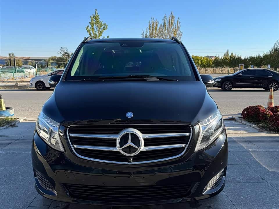 Mercedes-Benz V-class