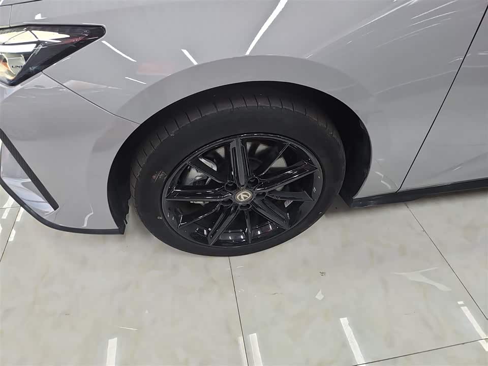 Changan UNI-V Smart iDD