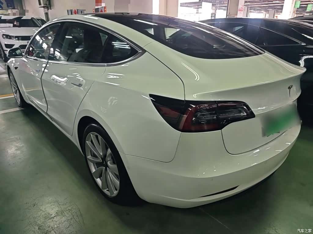 Tesla Model 3, 2019 все фото
