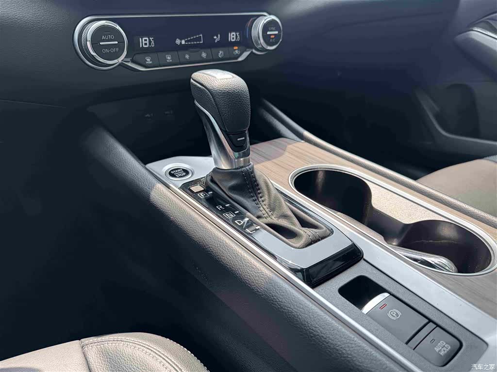 Nissan Teana, 2022 24