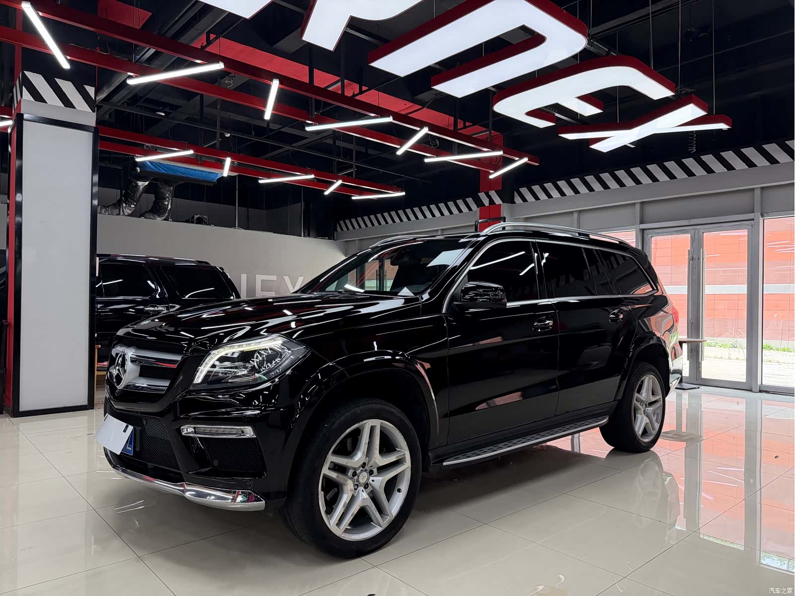 Mercedes-Benz GL-Class, 2015 1