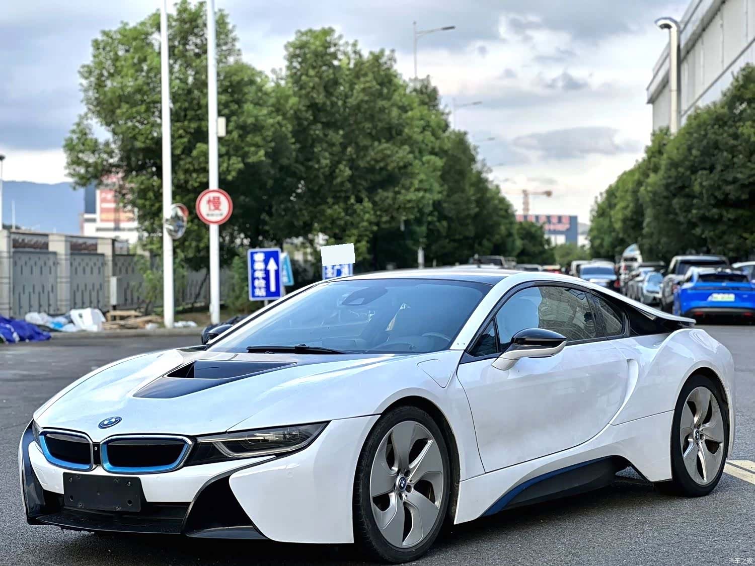 BMW i8, 2016 1