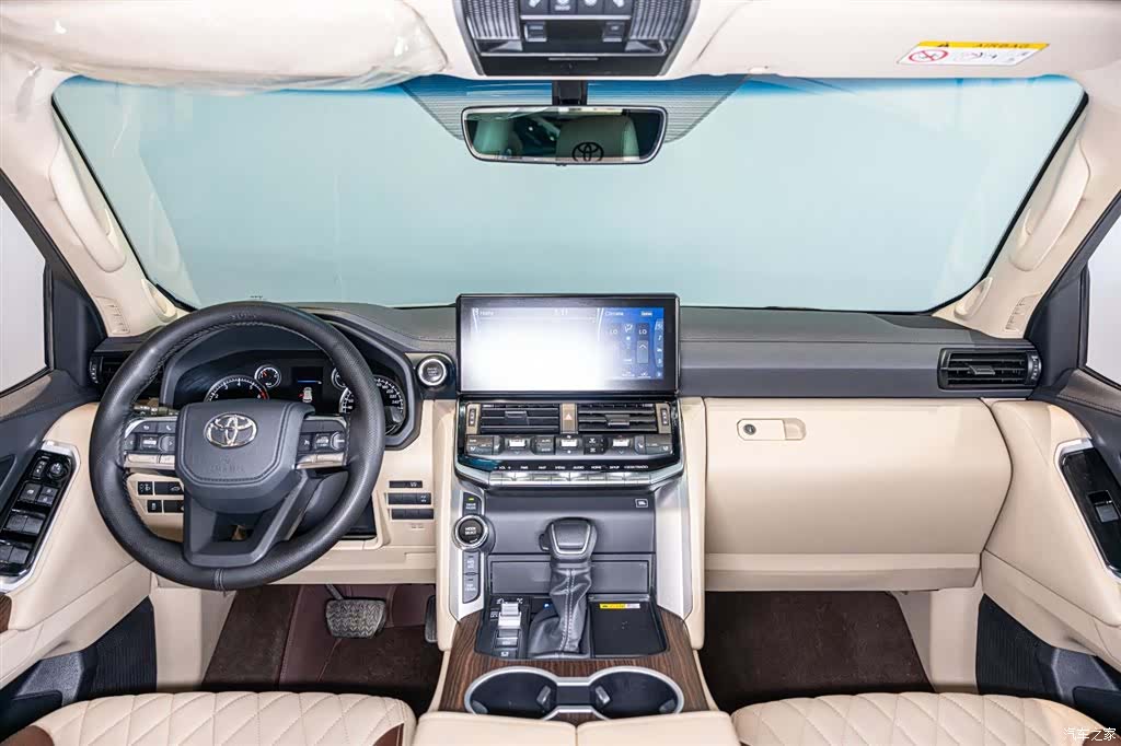 Toyota Land Cruiser, 2025 10