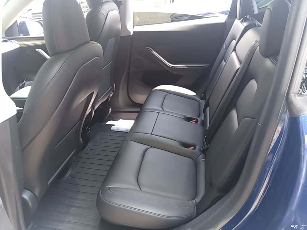 Tesla Model Y, 2021 17