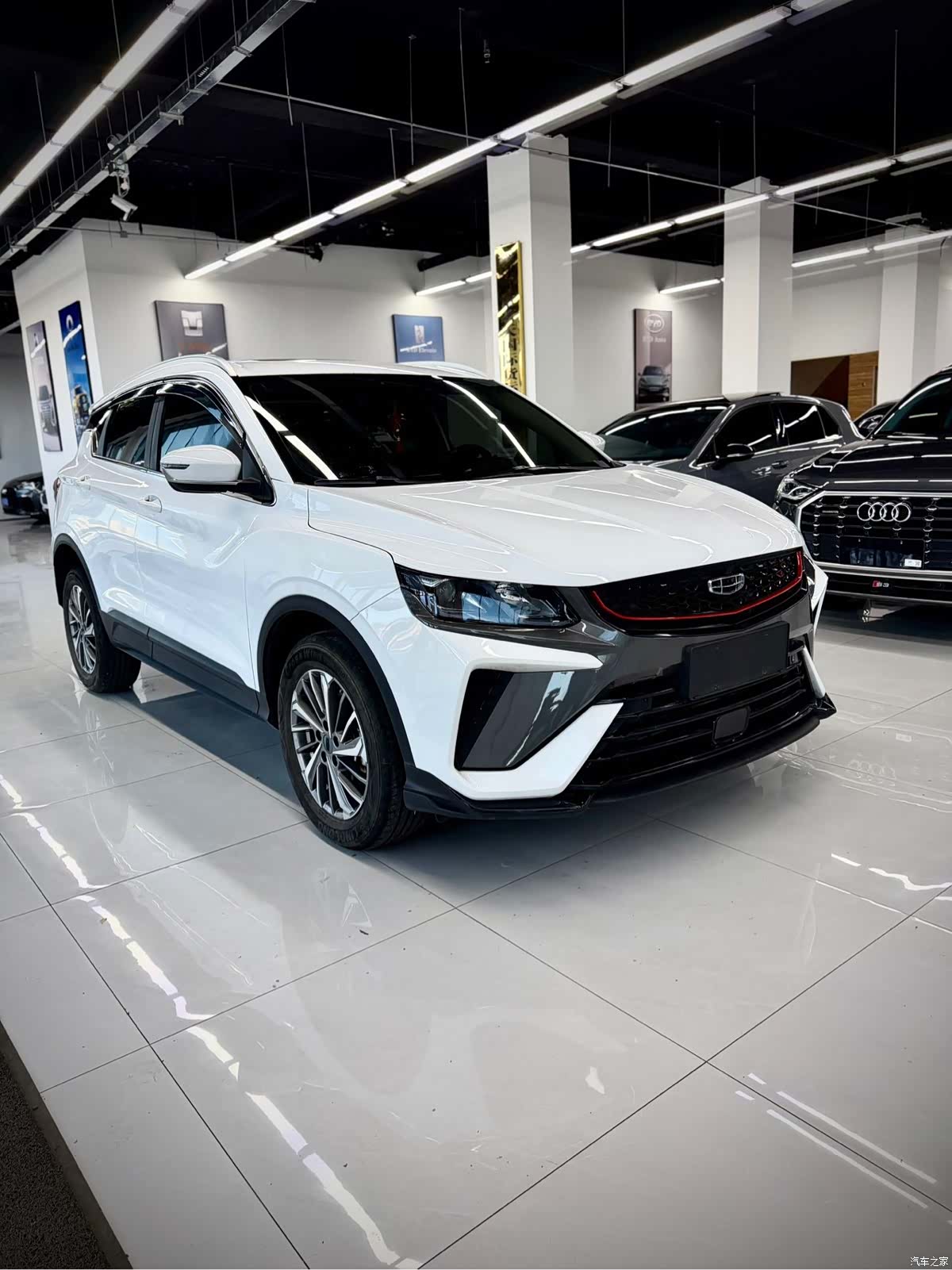 Geely Coolray, 2022 8
