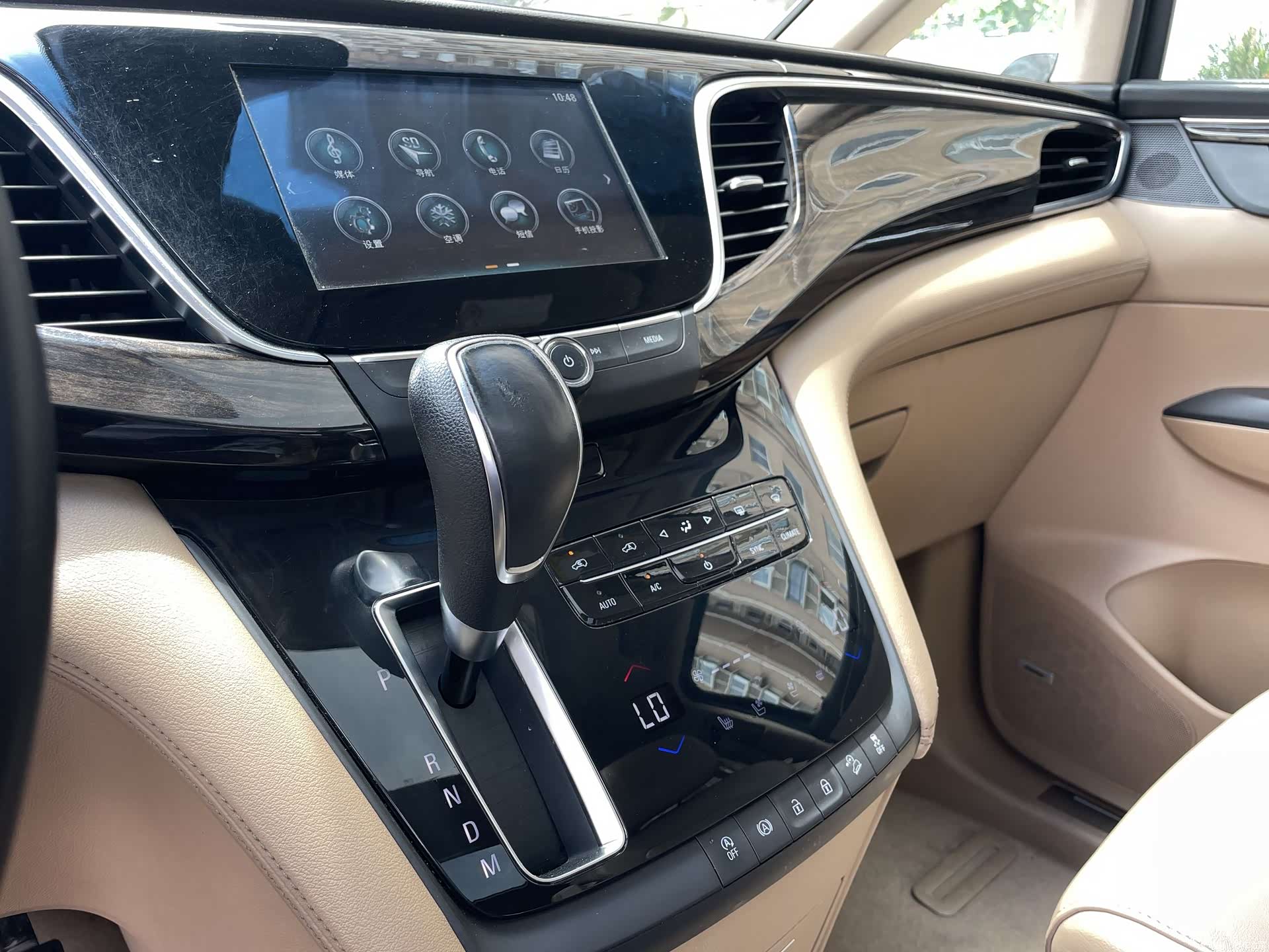 Buick GL8, 2019 11