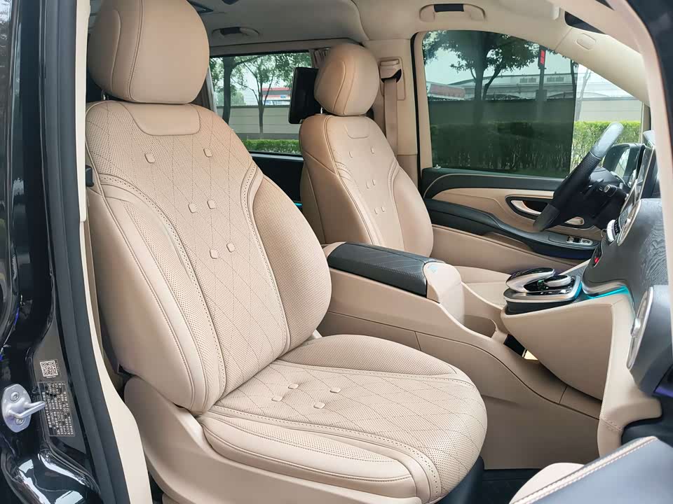 Mercedes-Benz V-class