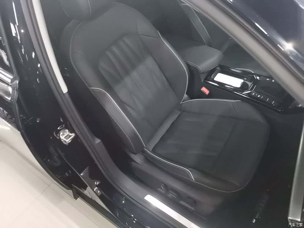 Volkswagen Passat, 2021 25