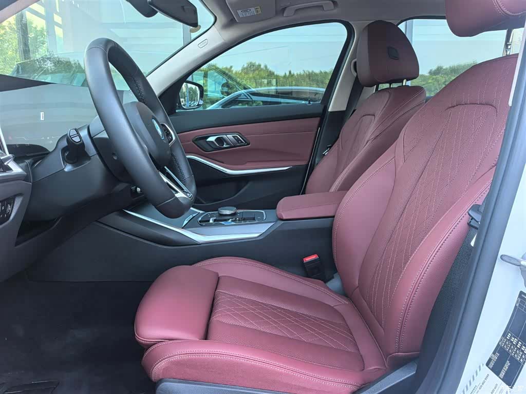 BMW i3, 2025 12