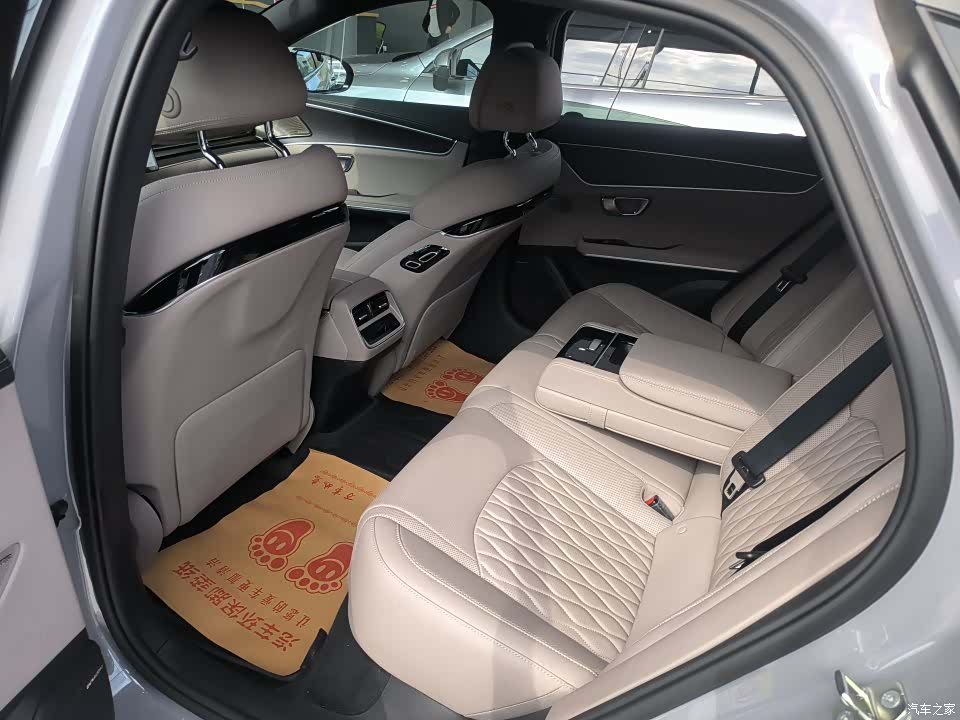 BYD Han, 2025 6