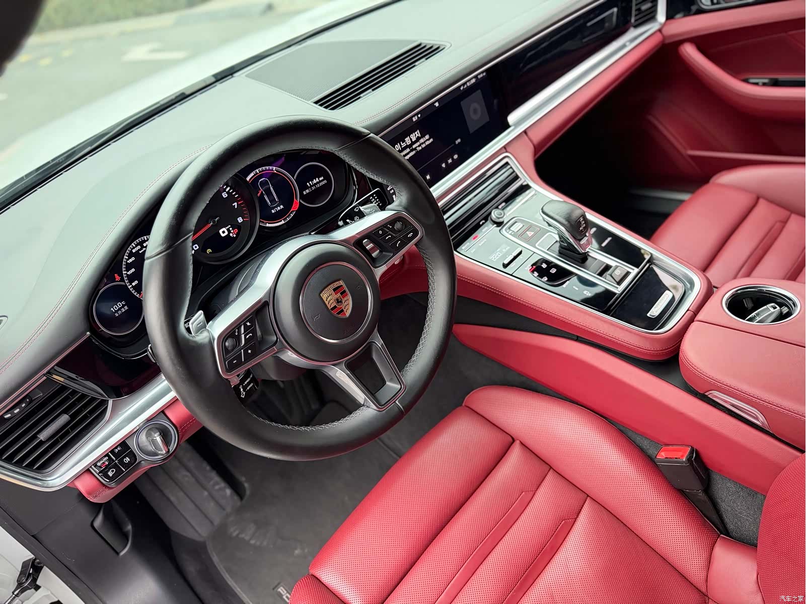 Porsche Panamera, 2018 10