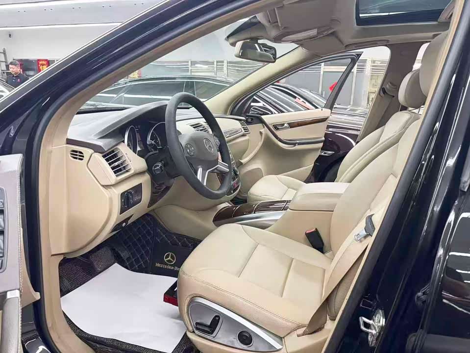 Mercedes-Benz R-class