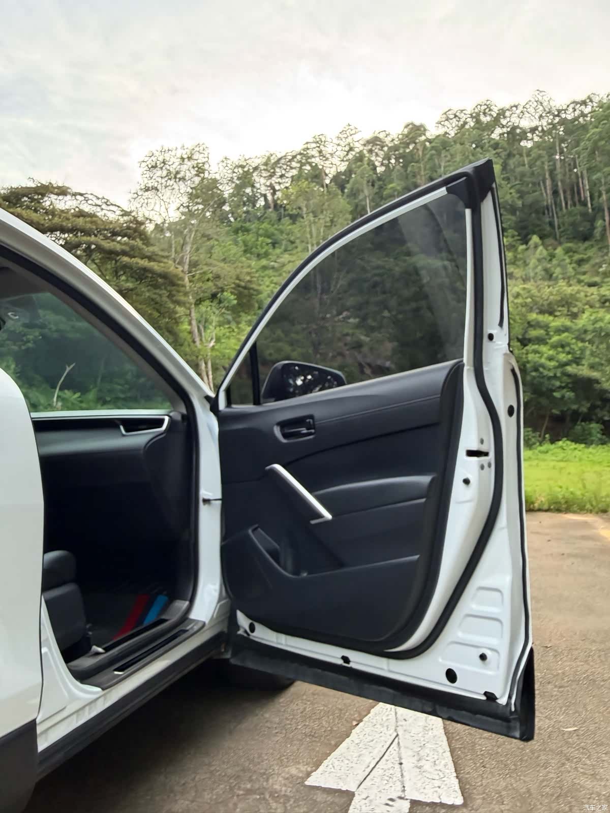 Toyota Frontlander, 2023 14