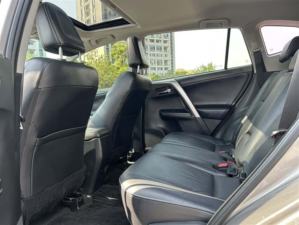 Toyota RAV4, 2018 2