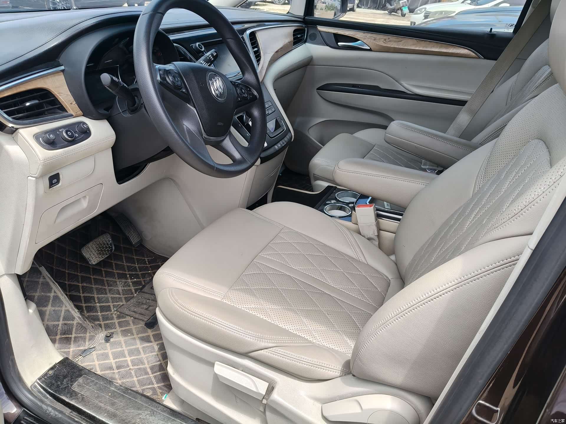 Buick GL8, 2019 4