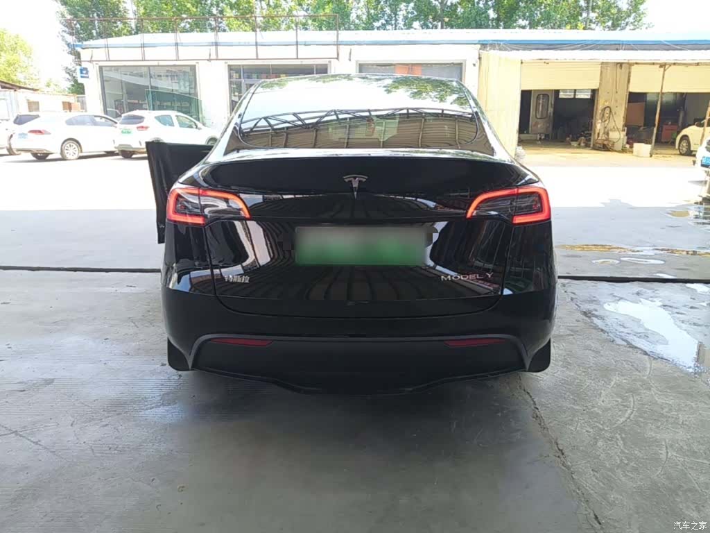 Tesla Model Y, 2023 6