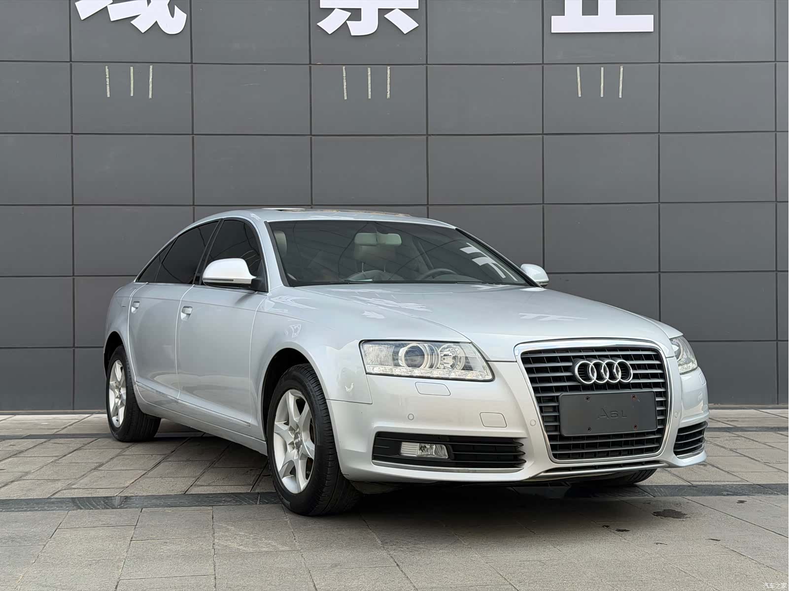 Audi A6L, 2012 3
