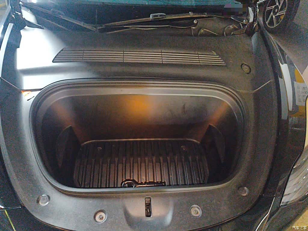 Tesla Model Y, 2021 11
