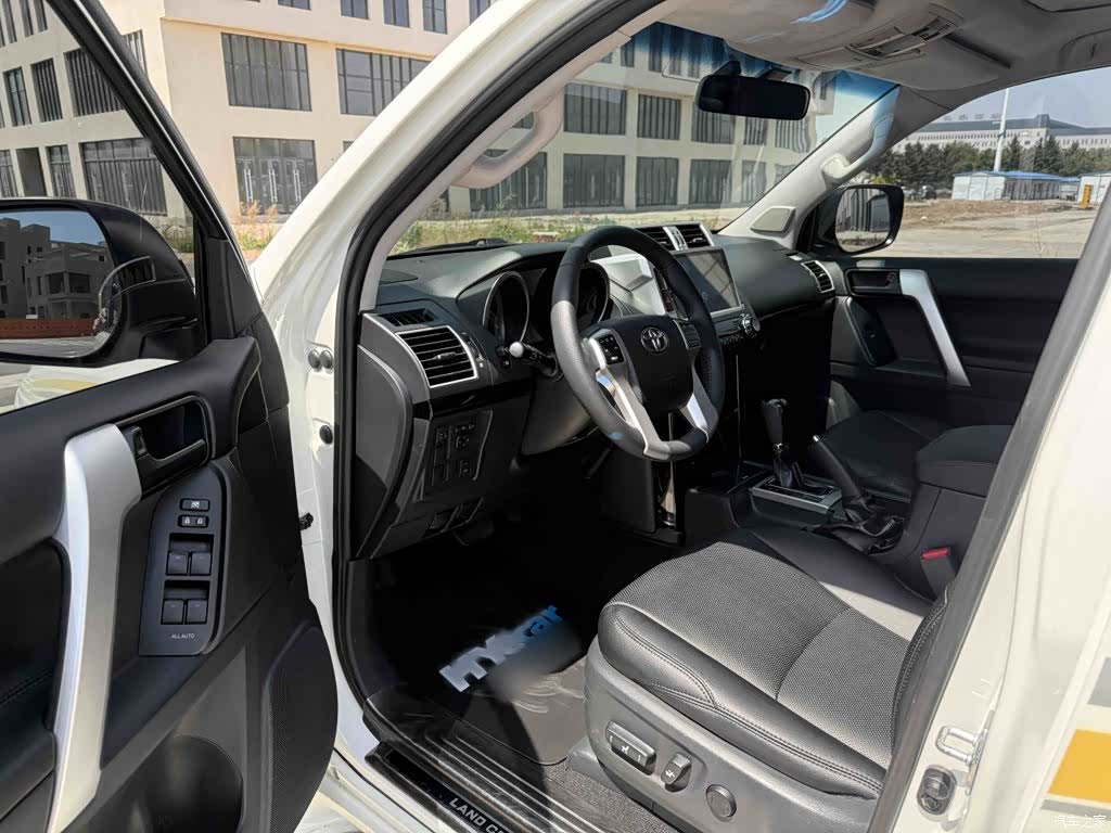 Toyota Prado, 2017 9