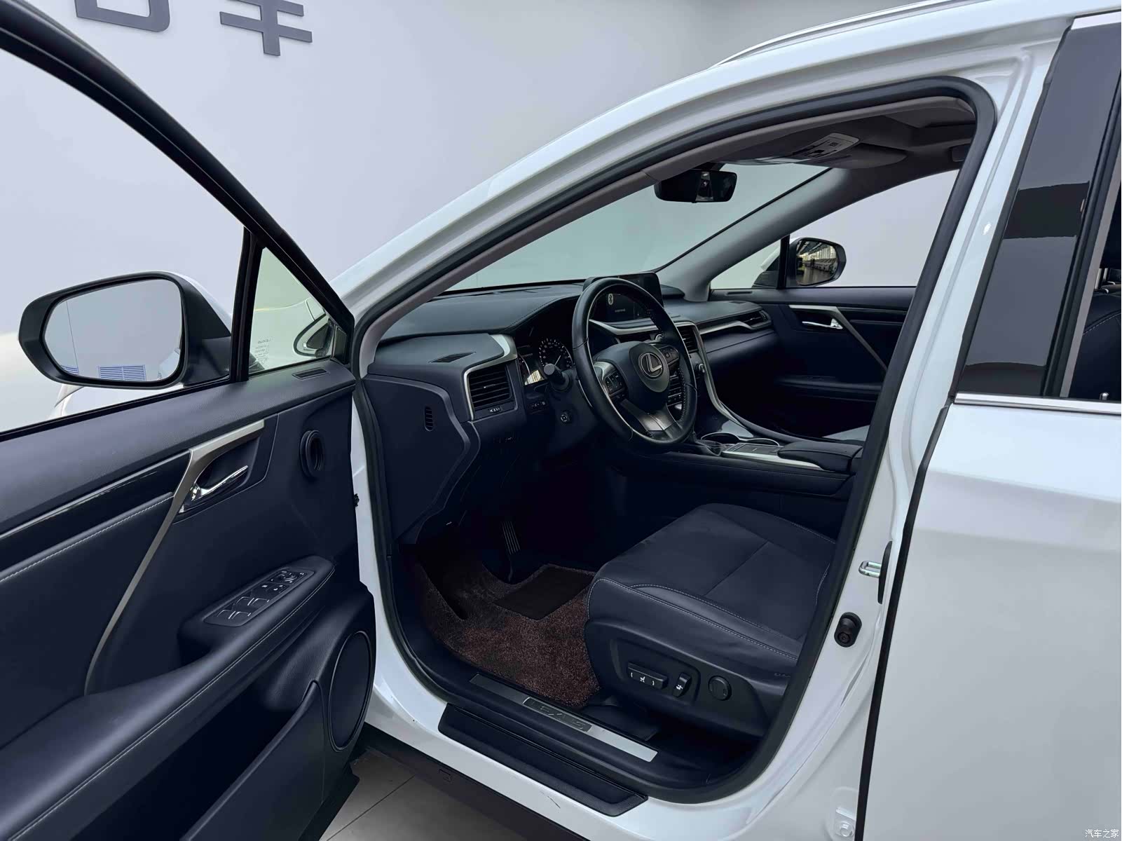 Lexus RX, 2023 7
