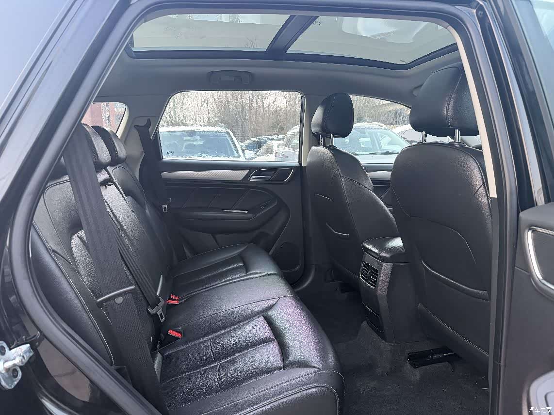 Roewe RX5, 2017 7