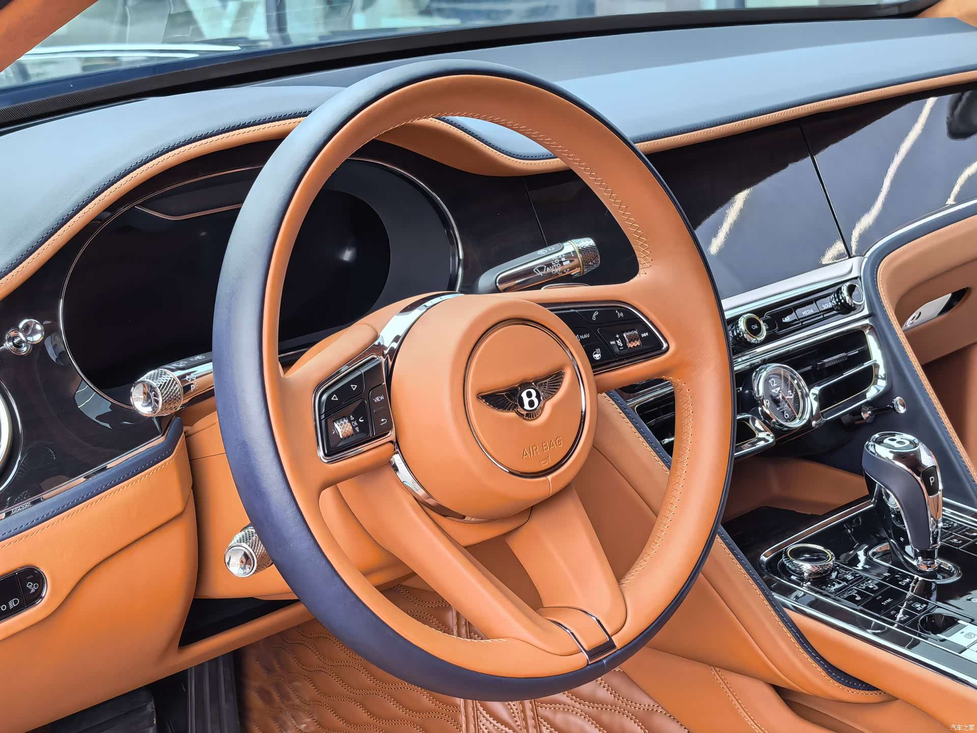 Bentley Flying Spur, 2022 14