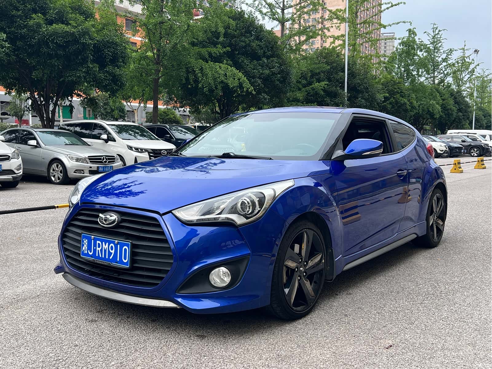 Hyundai Veloster