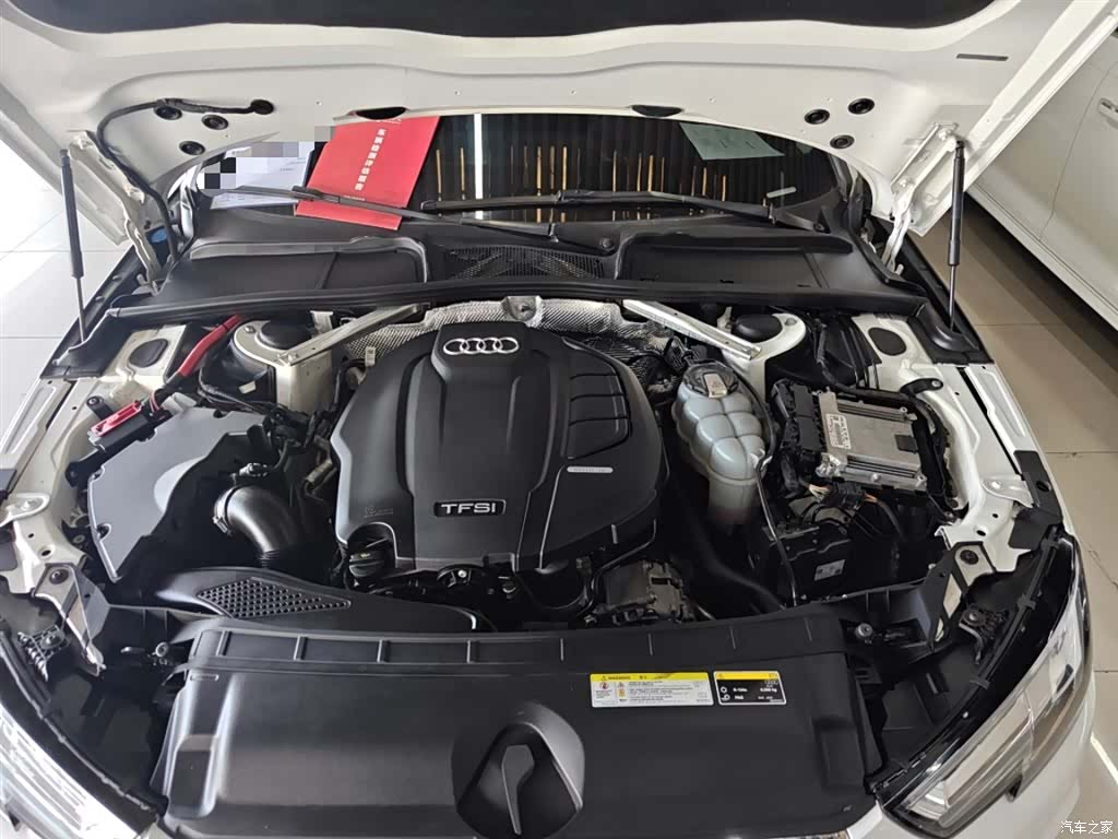 Audi A4L, 2019 15