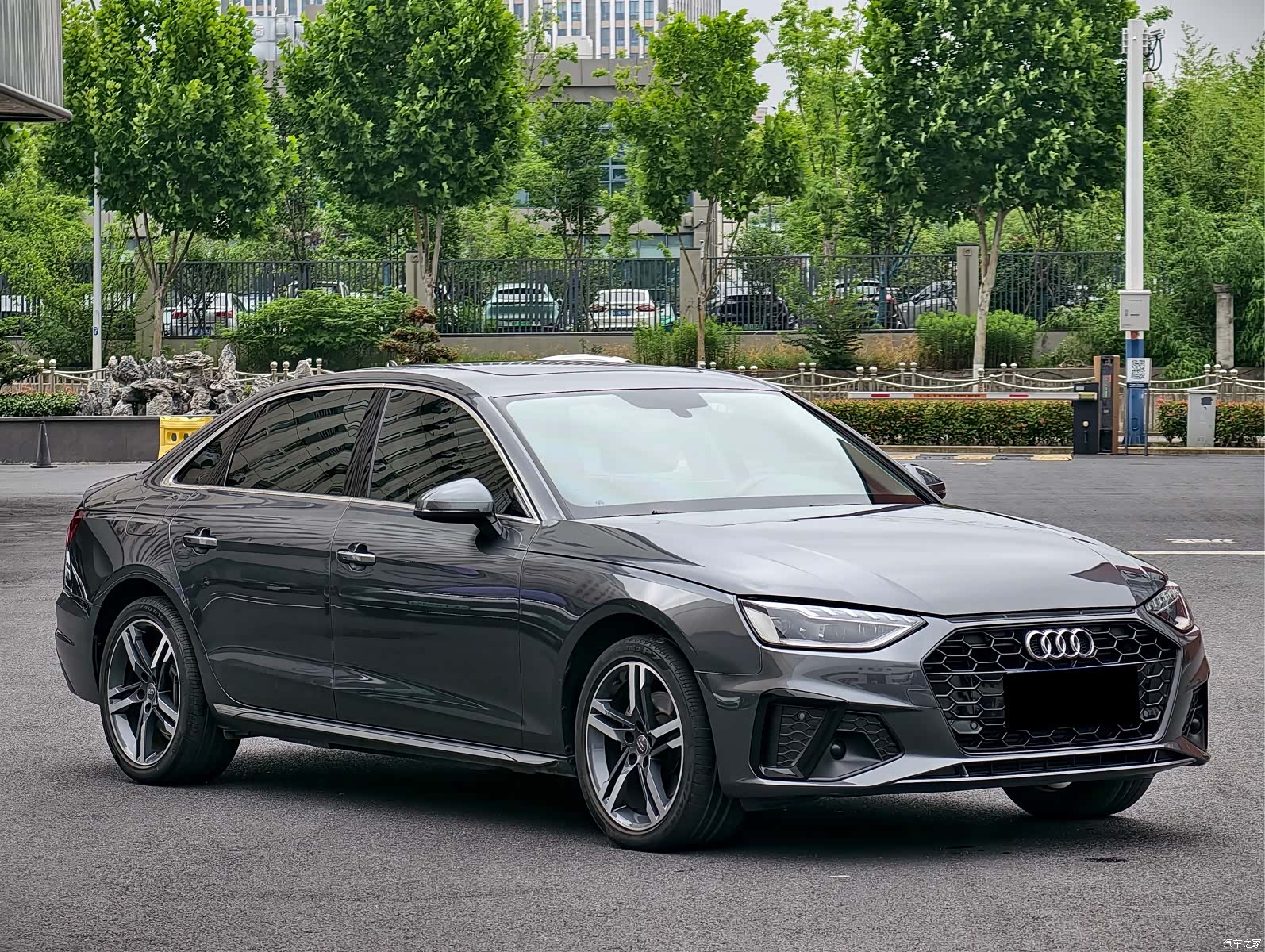 Audi A4L, 2021 3
