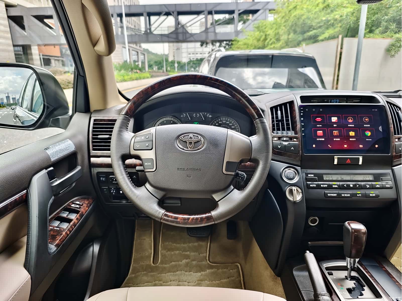 Toyota Land Cruiser, 2012 21