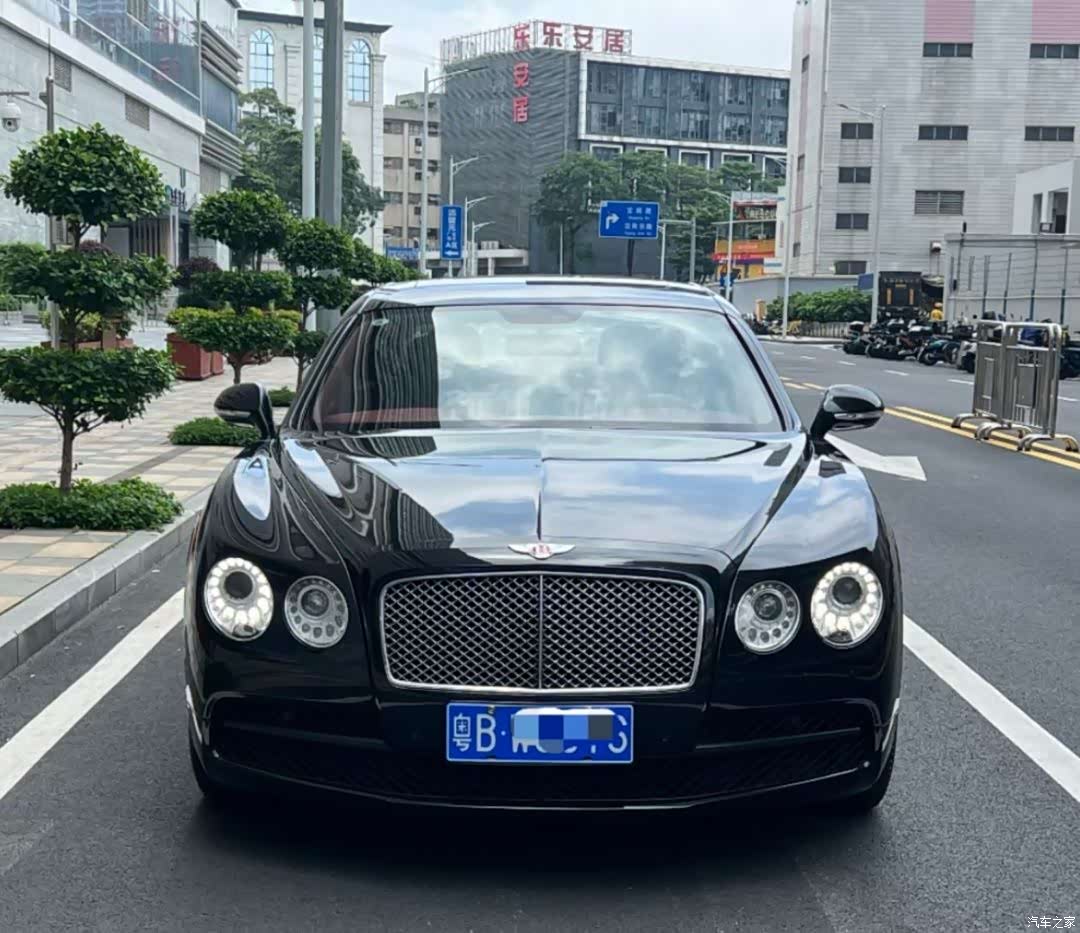 Bentley Flying Spur, 2018 2
