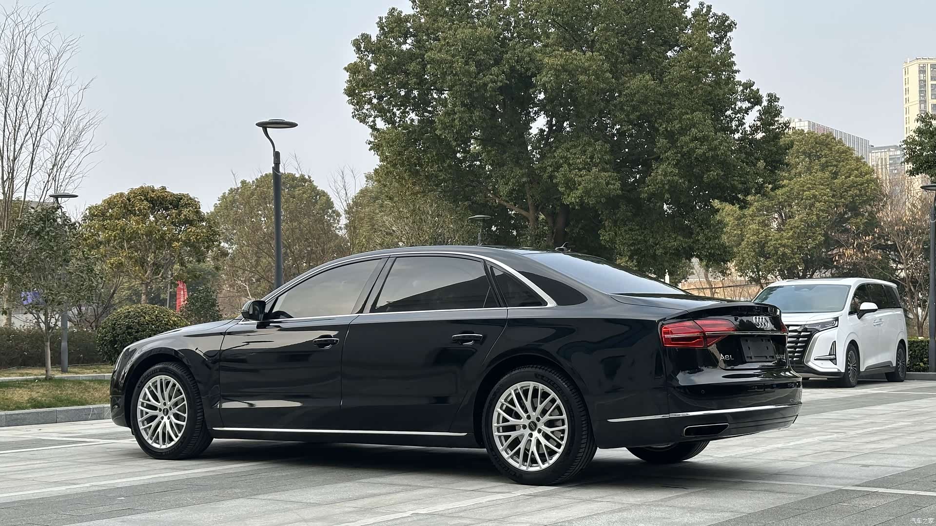 Audi A8L, 2016 4