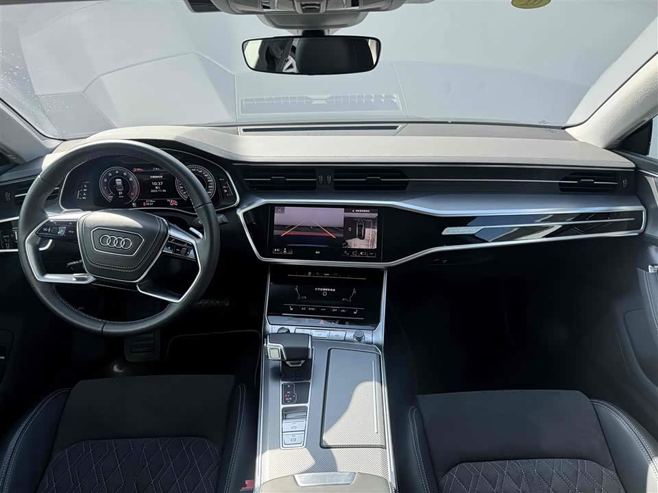 Audi A7L